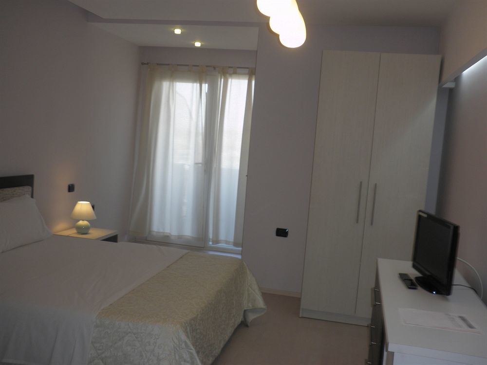Hotel Albion Durres Exterior photo