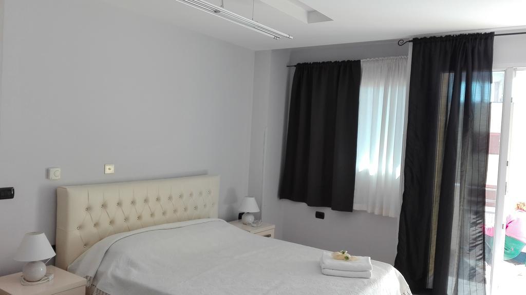 Hotel Albion Durres Exterior photo