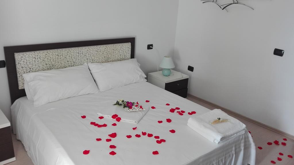 Hotel Albion Durres Exterior photo