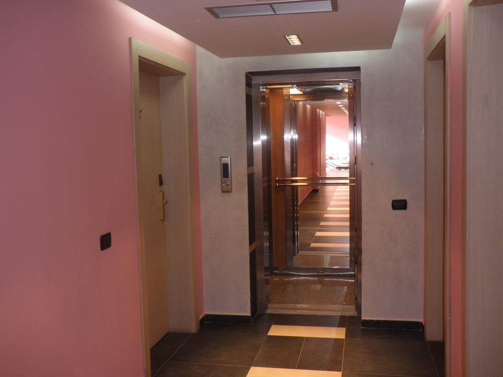 Hotel Albion Durres Exterior photo